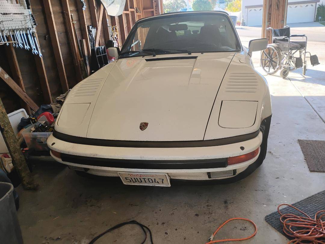 Porsche-911-carrera-1985-white-2