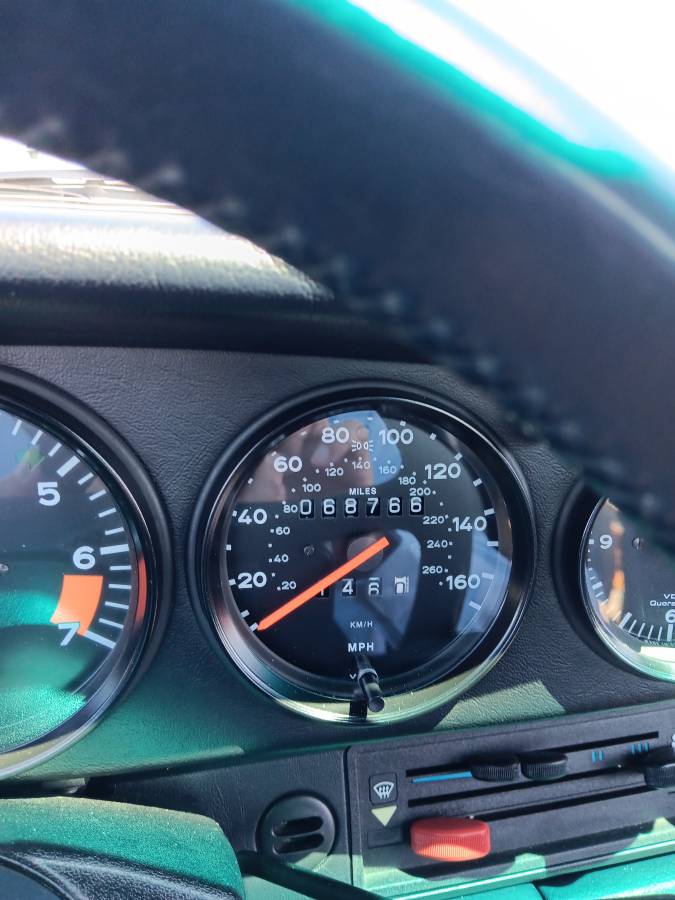 Porsche-911-carrera-1987-white-9