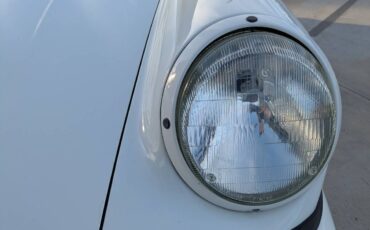 Porsche-911-carrera-4-1991-white-12