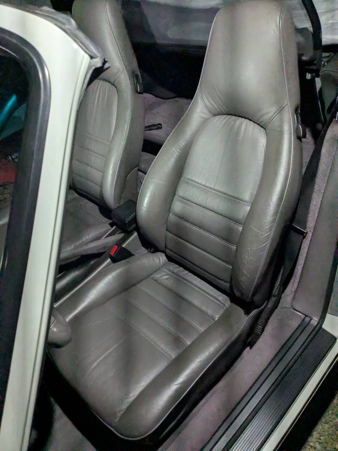 Porsche-911-carrera-4-1991-white-13