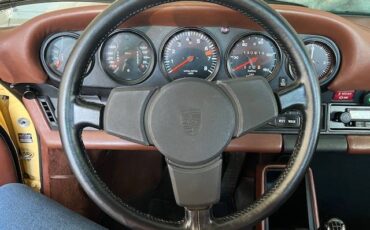 Porsche-911-s-targa-1976-custom-10