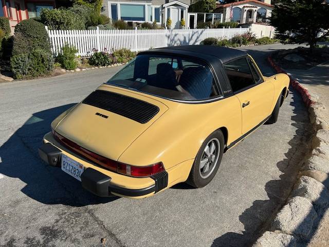 Porsche-911-s-targa-1976-custom-2
