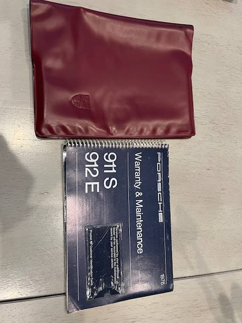 Porsche-911-s-targa-1976-custom-5