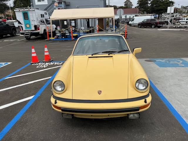 Porsche-911-s-targa-1976-custom-8
