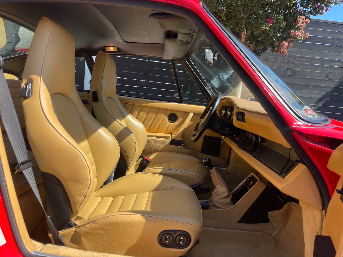 Porsche-911-turbo-1985-red-19