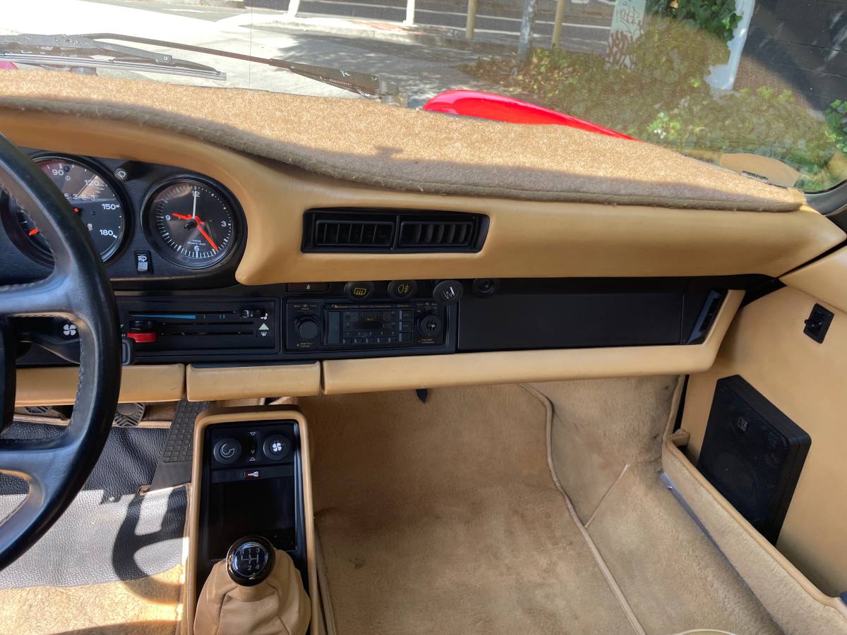 Porsche-911-turbo-1985-red-23