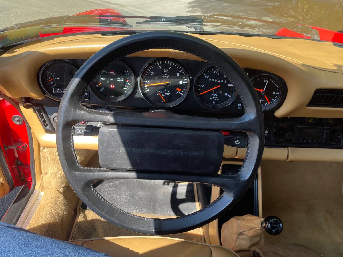 Porsche-911-turbo-1985-red-7