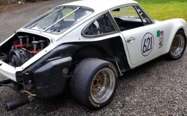 Porsche-911-vintage-racecar-1971-white-1