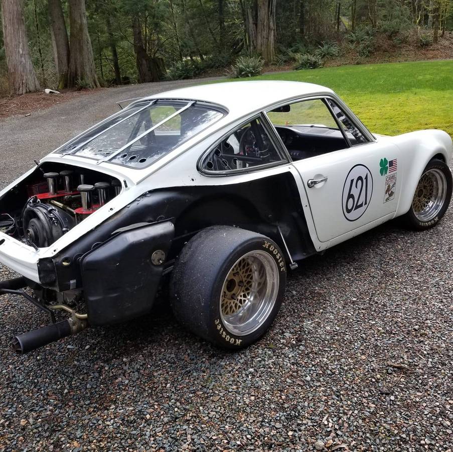 Porsche-911-vintage-racecar-1971-white-1