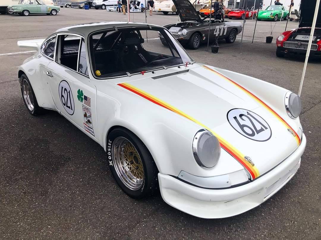 Porsche-911-vintage-racecar-1971-white-6