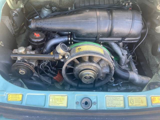 Porsche-911s-1975-green-5