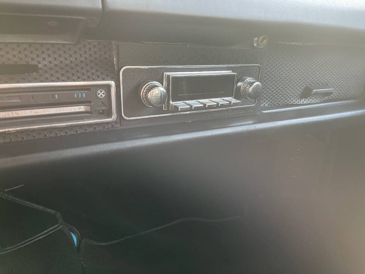 Porsche-914-6-1974-blue-17