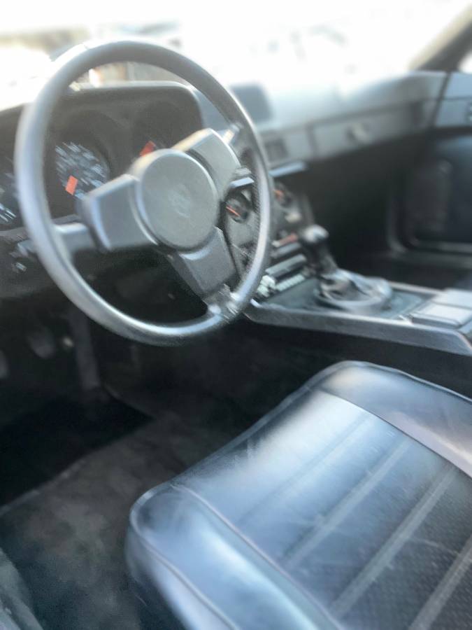 Porsche-924s-1988-12