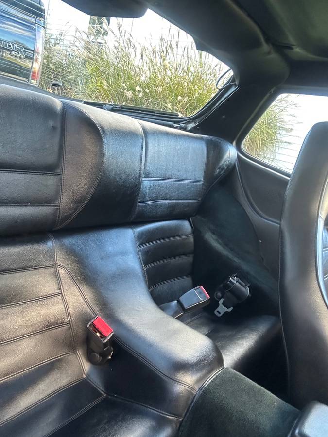 Porsche-924s-1988-15