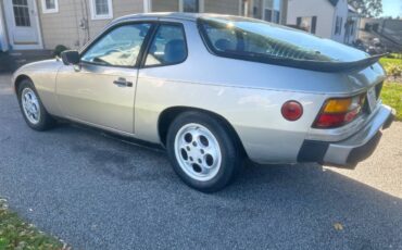 Porsche-924s-1988-17