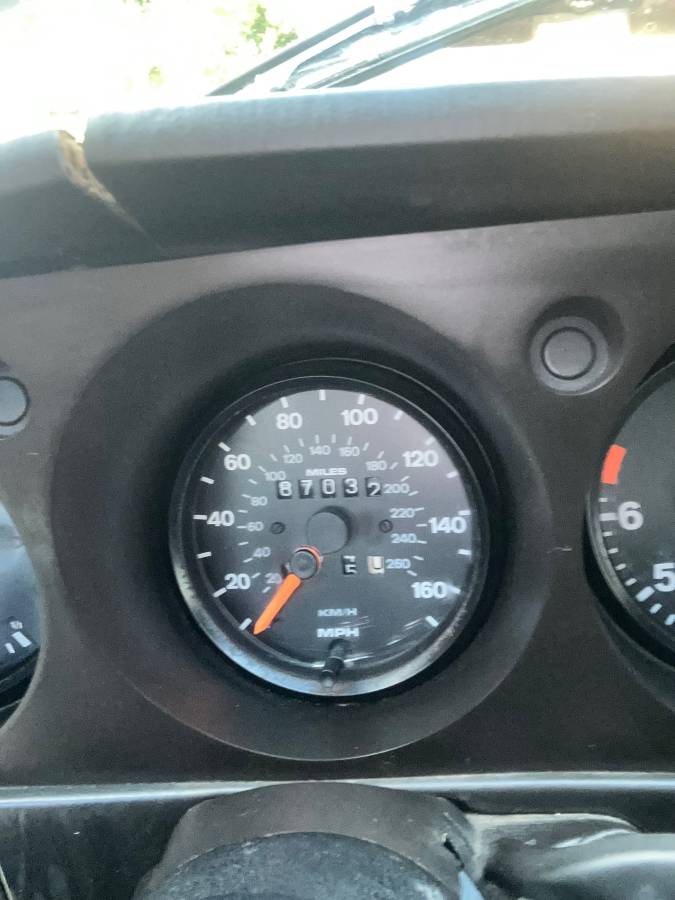 Porsche-924s-1988-18