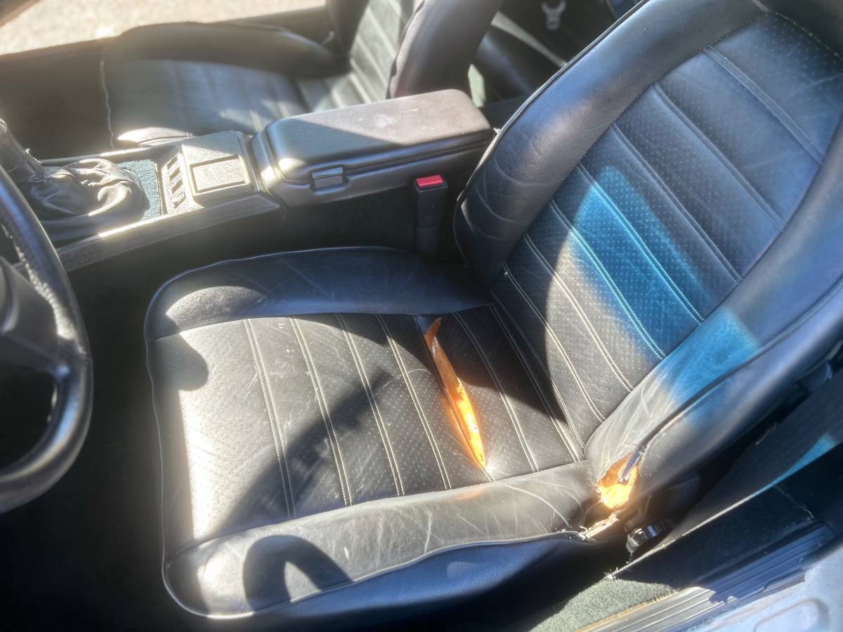 Porsche-924s-1988-23