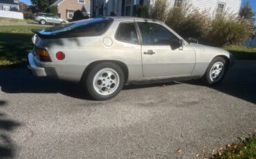 Porsche-924s-1988