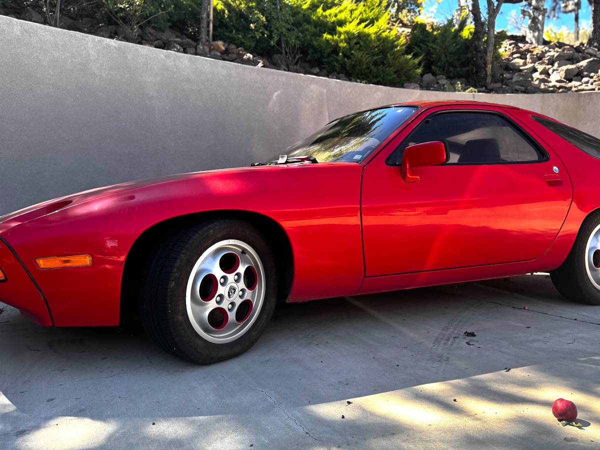 Porsche-928-1978-2