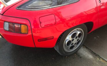 Porsche-928-1979-red-1