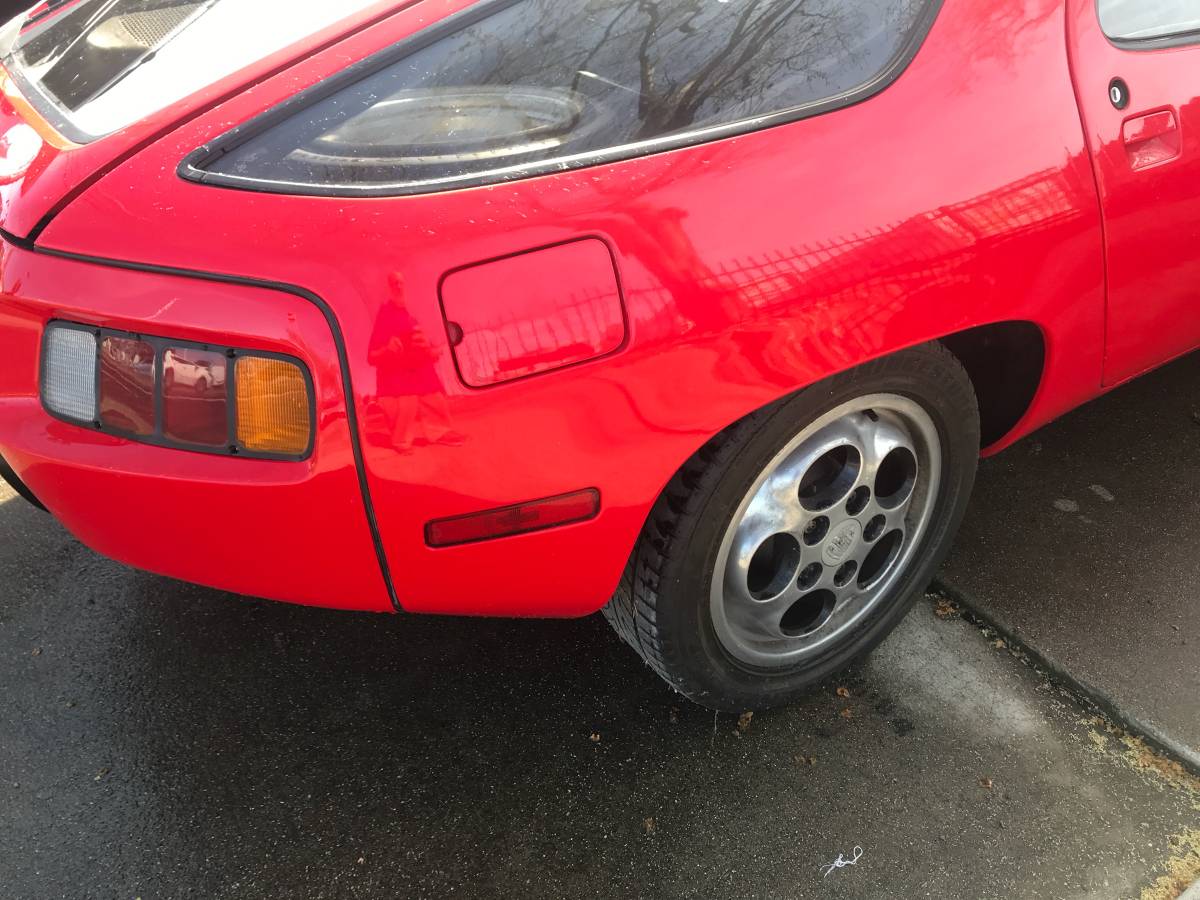 Porsche-928-1979-red-1