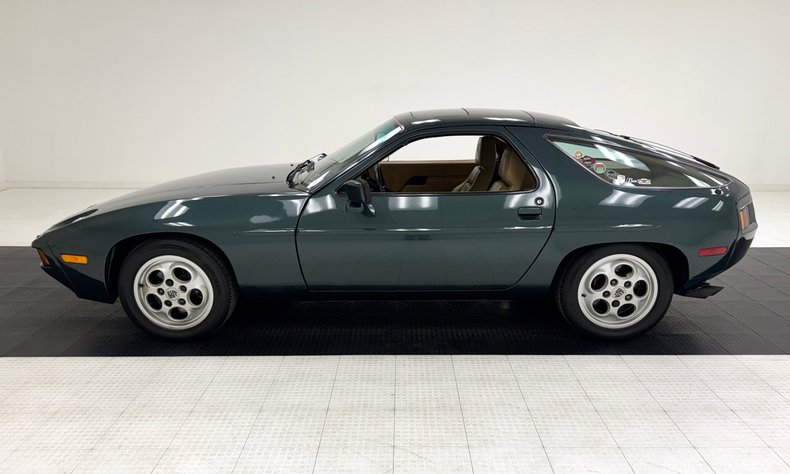 Porsche-928-1982-Moss-Green-Metallic-Tan-1