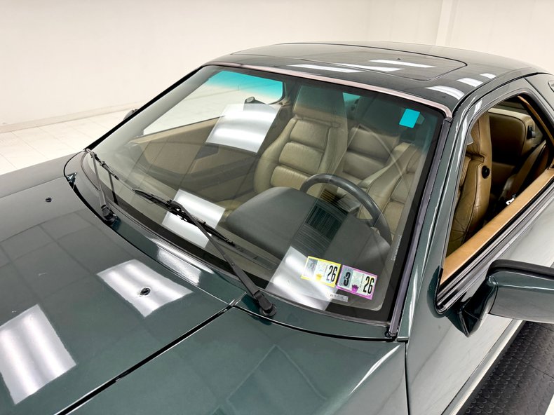 Porsche-928-1982-Moss-Green-Metallic-Tan-11