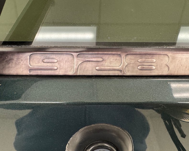 Porsche-928-1982-Moss-Green-Metallic-Tan-24