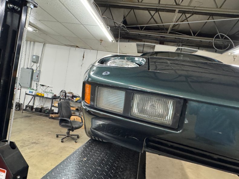 Porsche-928-1982-Moss-Green-Metallic-Tan-27