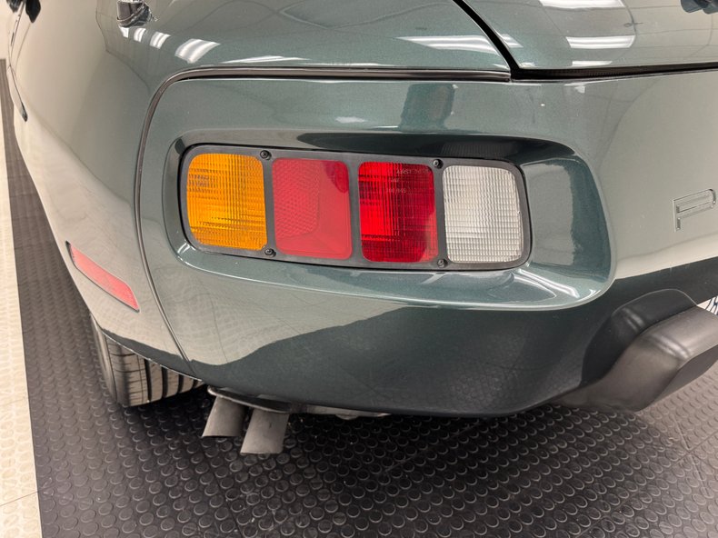 Porsche-928-1982-Moss-Green-Metallic-Tan-34