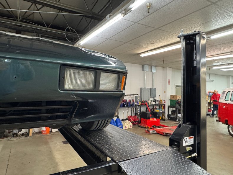 Porsche-928-1982-Moss-Green-Metallic-Tan-47