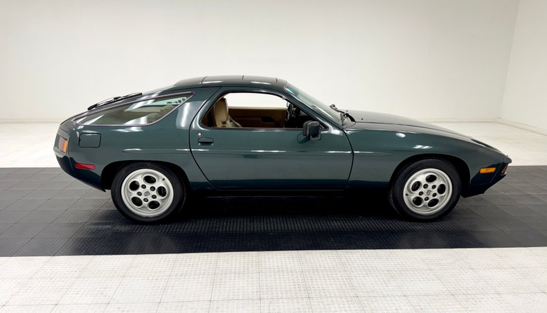 Porsche-928-1982-Moss-Green-Metallic-Tan-5