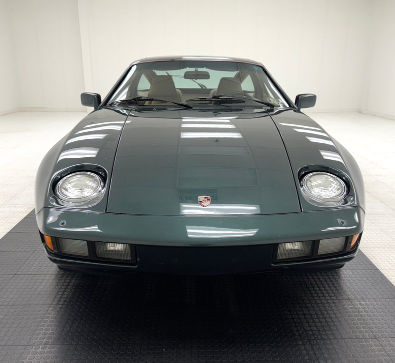 Porsche-928-1982-Moss-Green-Metallic-Tan-7