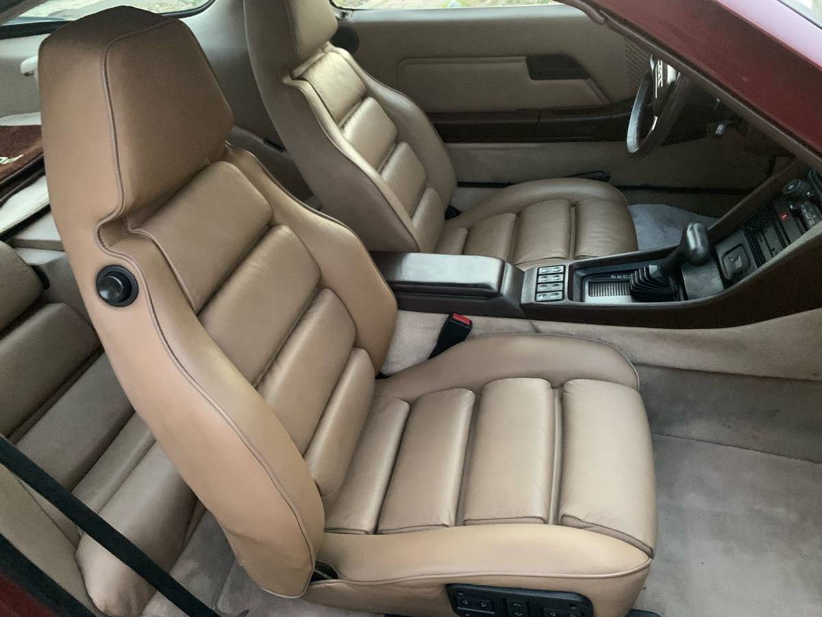 Porsche-928-1983-red-10