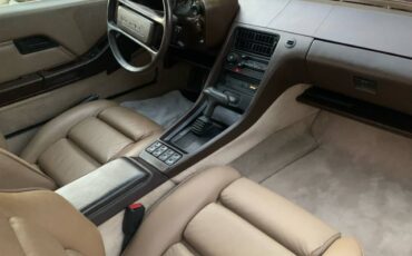 Porsche-928-1983-red-11