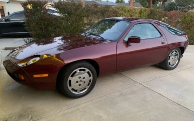 Porsche 928 1983