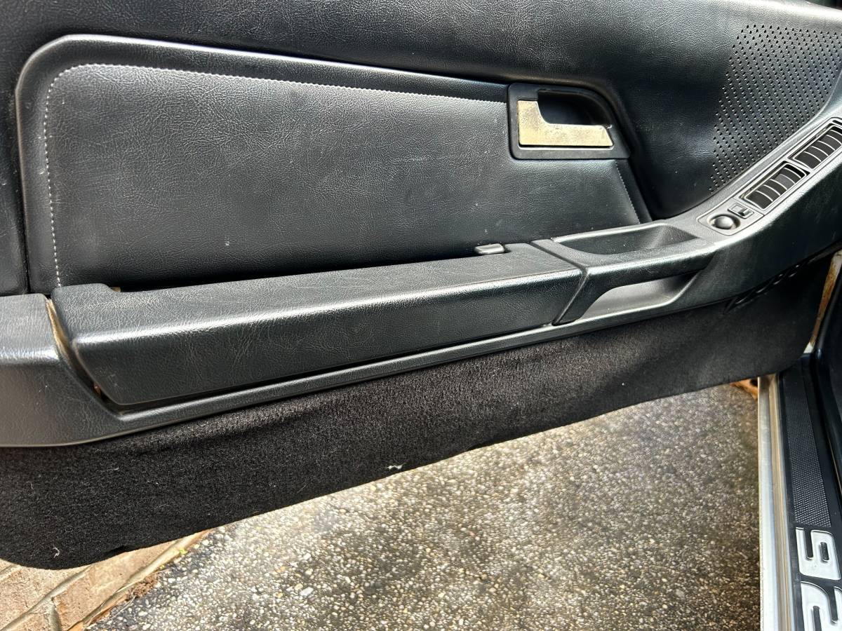 Porsche-928-1983-silver-16