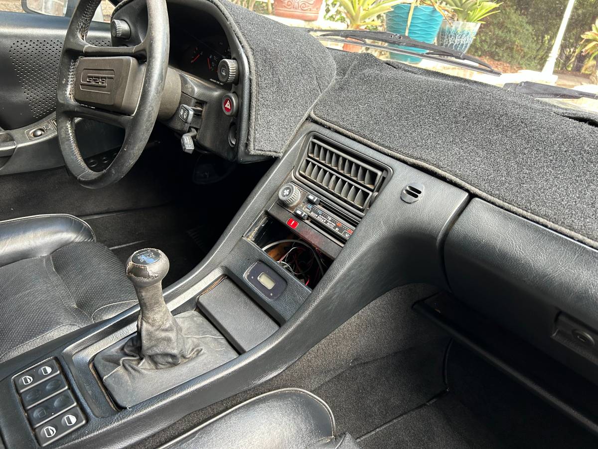 Porsche-928-1983-silver-20