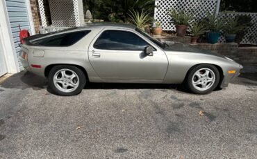 Porsche-928-1983-silver
