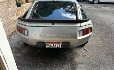 Porsche-928-1983-silver-4