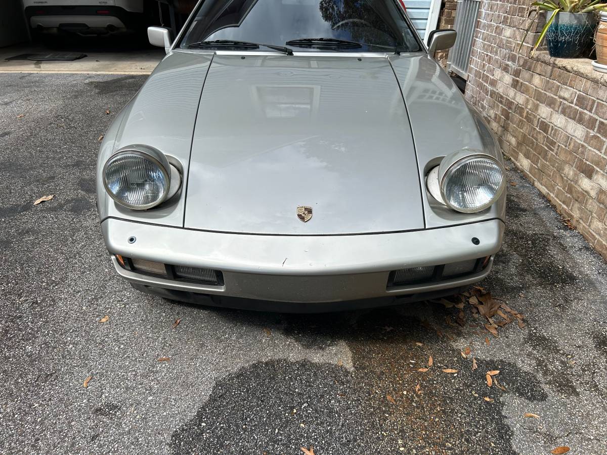 Porsche-928-1983-silver-6