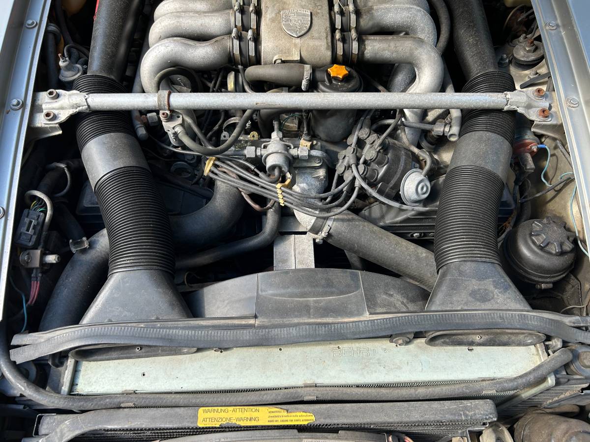 Porsche-928-1983-silver-8