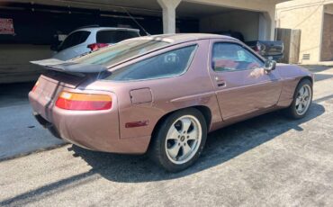Porsche-928-1988-14