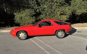 Porsche-928s-1984-1
