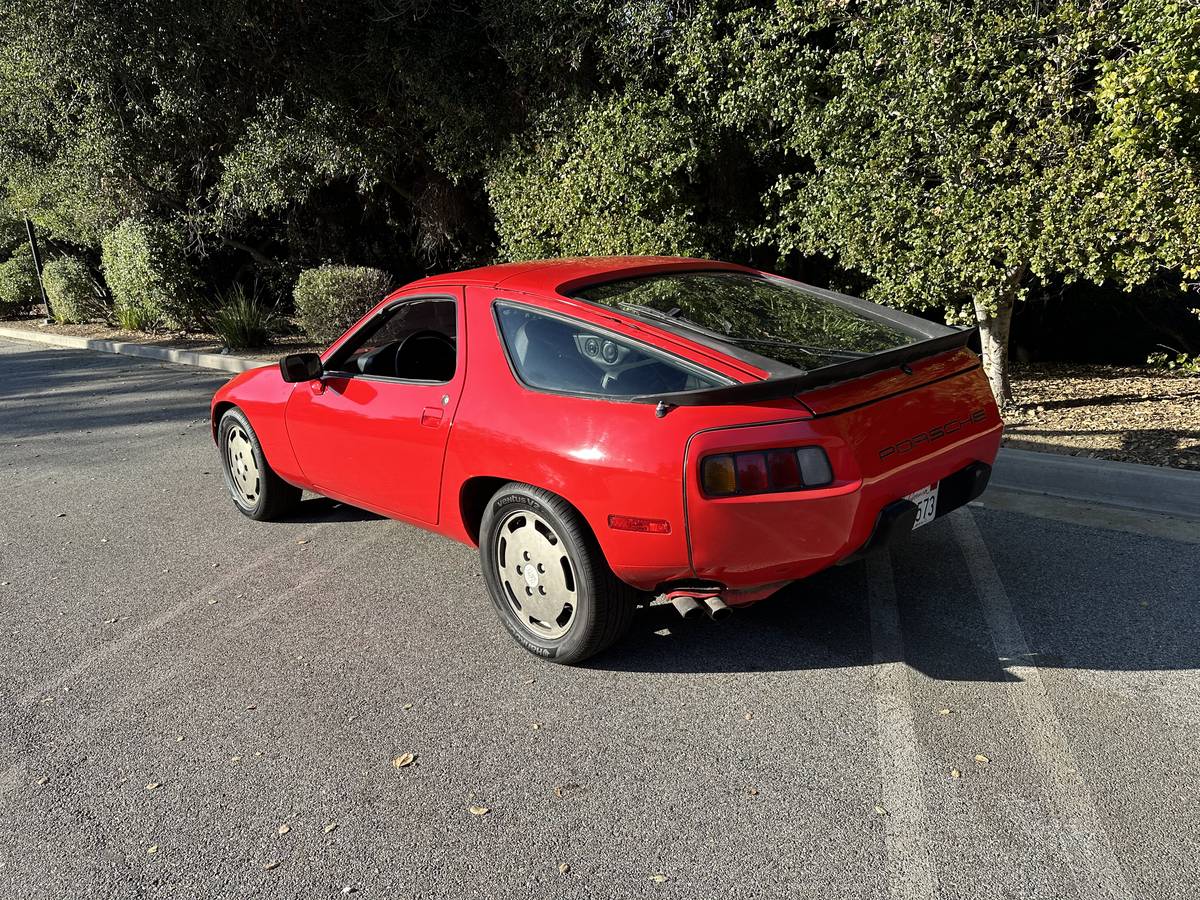 Porsche-928s-1984-2