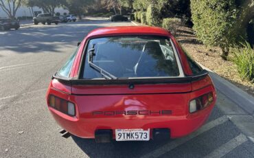 Porsche-928s-1984-3
