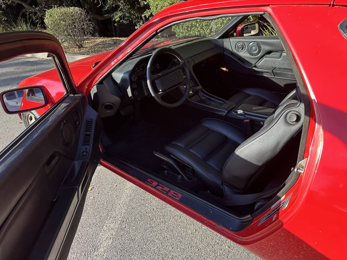 Porsche-928s-1984-7