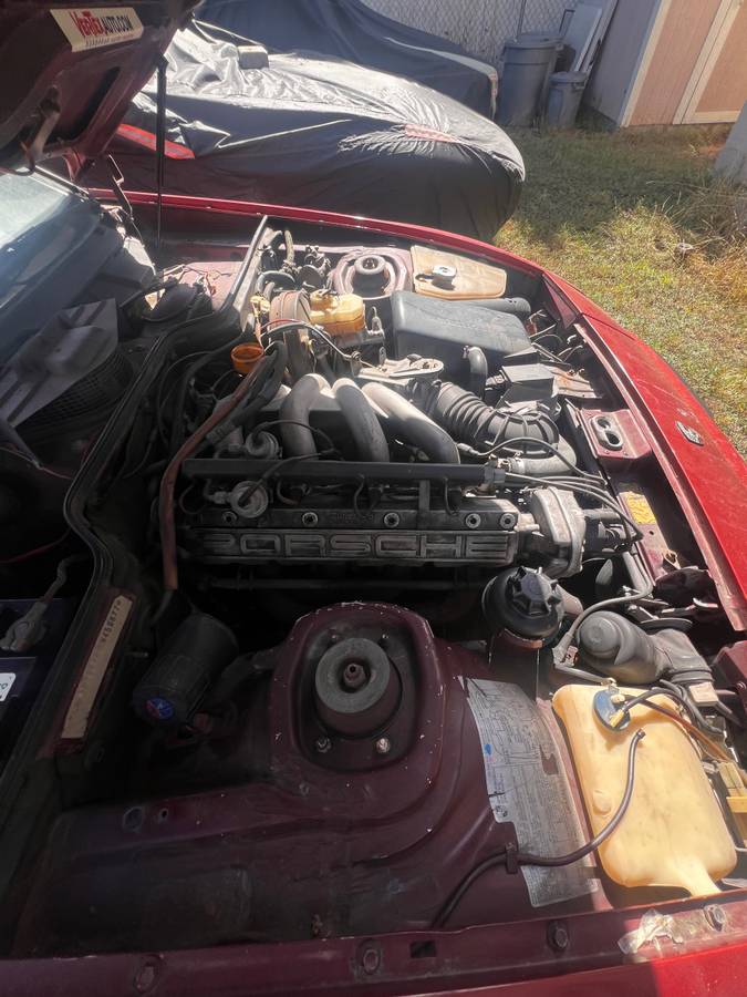 Porsche-944-1984-10