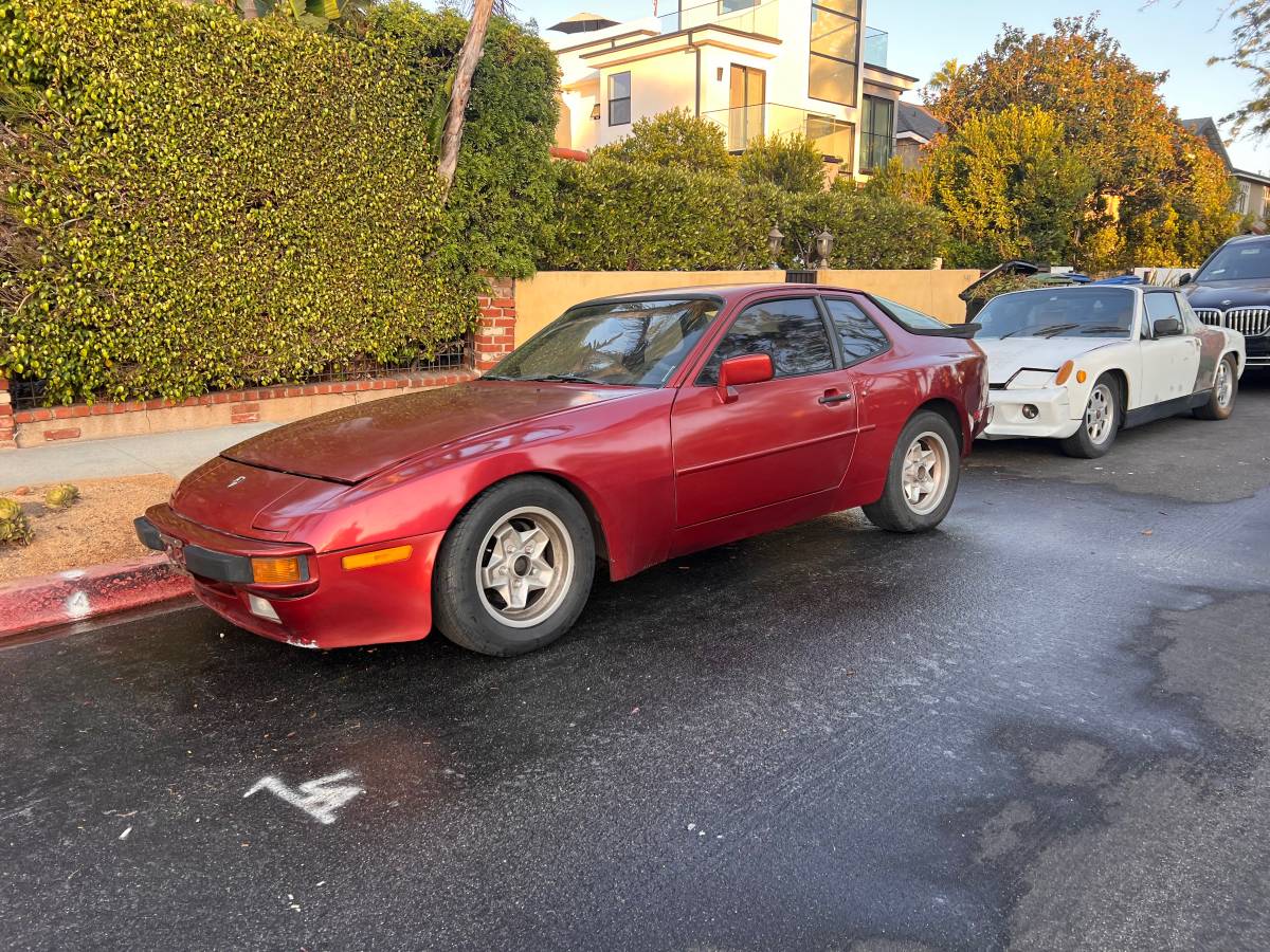 Porsche-944-1984-11
