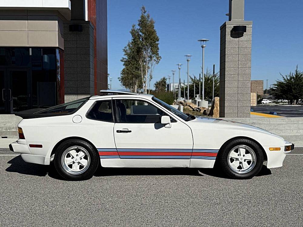 Porsche-944-1985-custom-16